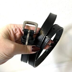 Vintage 90s Dockers Women's Black full grain Leather Belt Sz L skinny silver